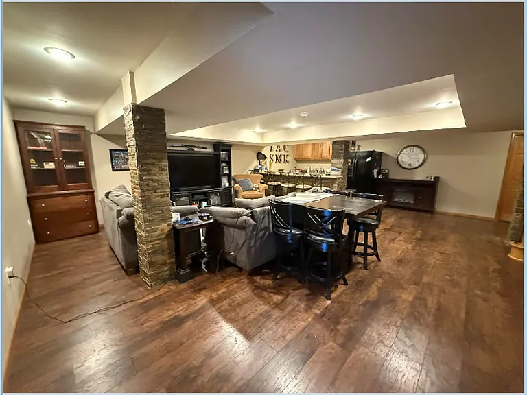 4363 Memorial Cir — Photo 36