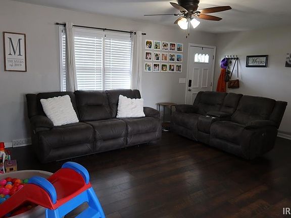 2nd image of 453 Sunset Dr