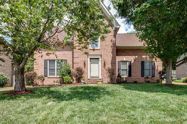 1st image of 616 Pembroake Ln