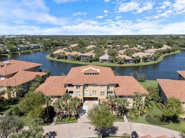 1845 Les Chateaux Blvd Unit 302, Naples, FL 34109