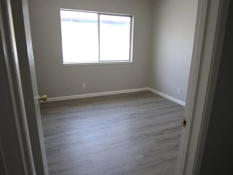 3271 Alma St — Photo 24