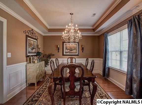 5th image of 210 Clingstone Cir