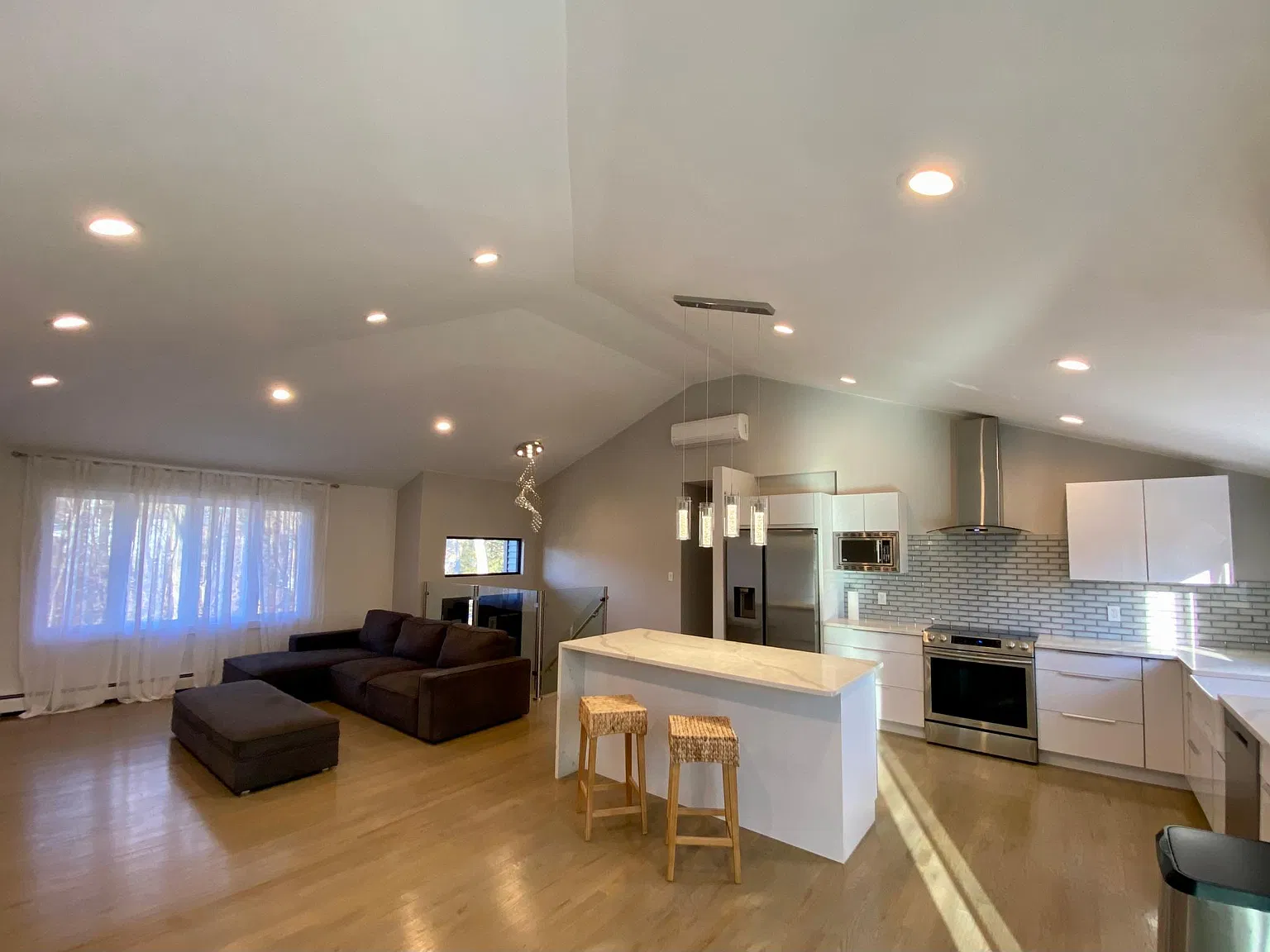 40 Ketewomoke Dr — Photo 4