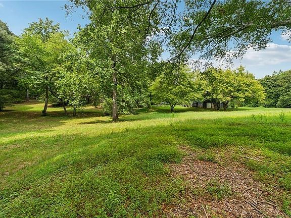 3rd image of 8265 Seabolt Dr