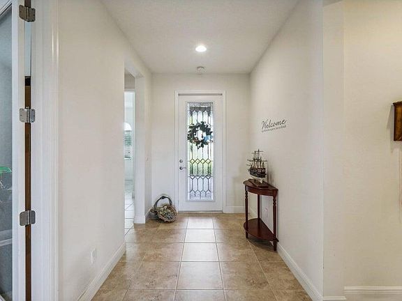 5th image of 10284 SW Fernwood Avenue