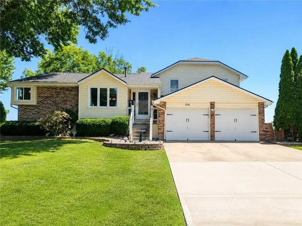 106 SE Williamsburg Dr, Blue Springs, MO 64014