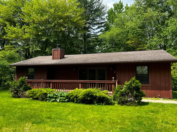 8344 7 1/2 Mile Rd, Ceresco, MI 49033