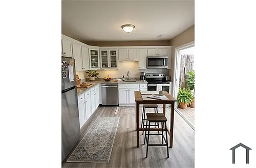 300 Hendrickson Ln Photo 1