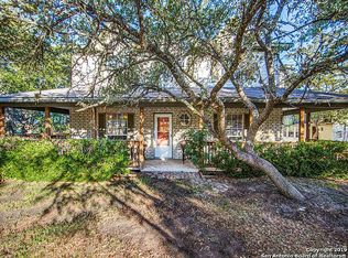 9125 N Point Dr, San Antonio, TX 78266