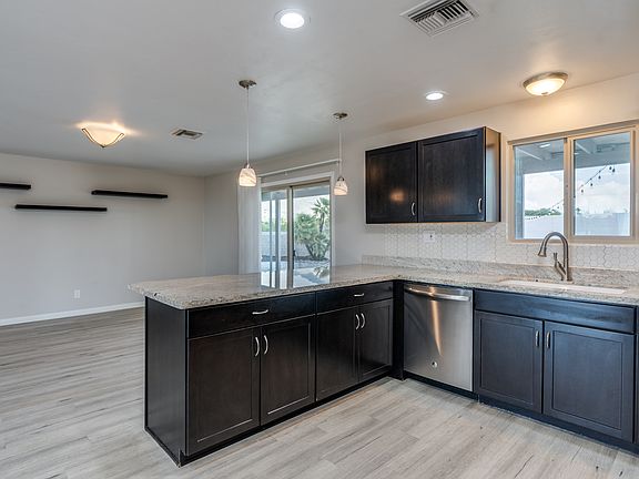 4th image of 6842 N Camino De Las Brisas