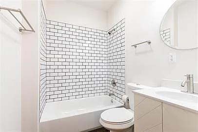 Spacious bathroom.