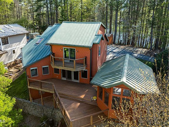4th image of 134 Summer Hill Private Dr
