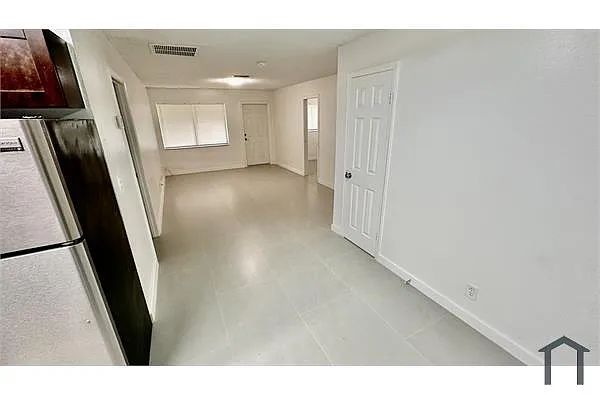 Building Photo - 7826 NW 40th St #2