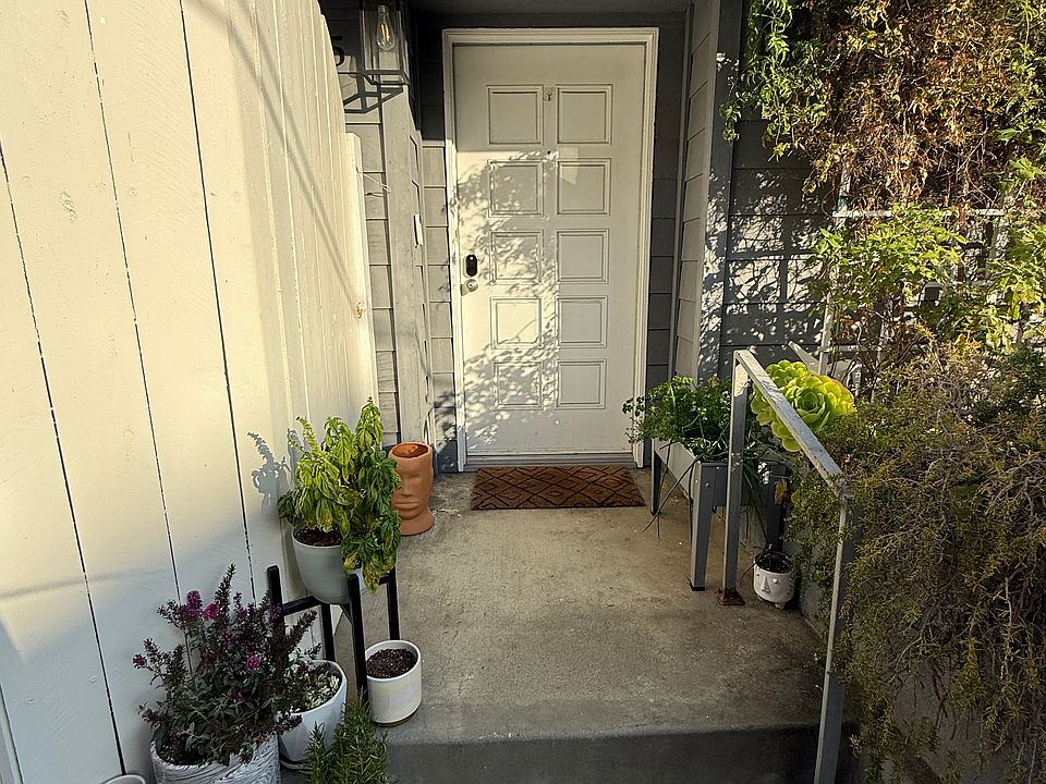 1st image of 1541 Stoner Ave APT 5