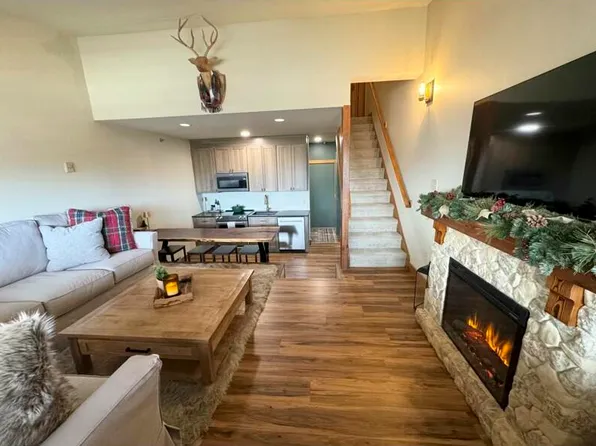 8 Fall Line Drive #S214, Newry, ME 04261