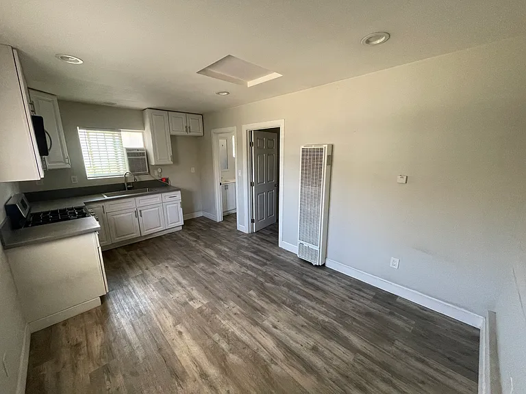 11722 Sunglow St #1/2 — Photo 3