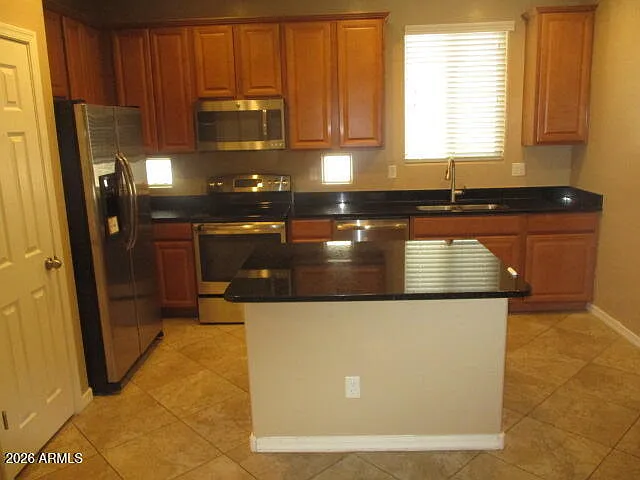 2950 E Glenhaven Dr — Photo 3