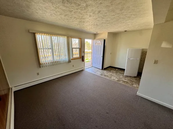 404 Sheridan Ave #D, Marquette, MI 49855