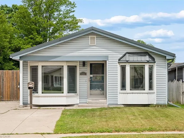 156 Traynor Ave, Kitchener, ON N2C 1W5