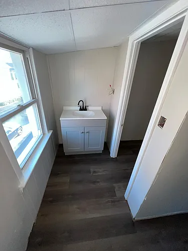 24 Cleveland Ave Photo 1