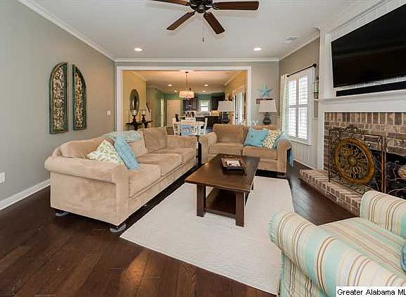 2nd image of 2427 Northampton Dr