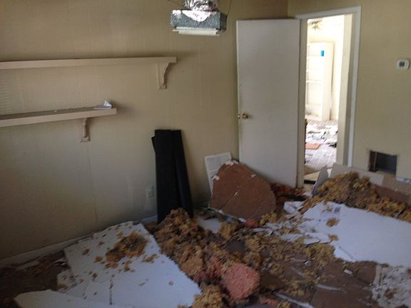 3rd image of 1505 E Shadowlawn Ave