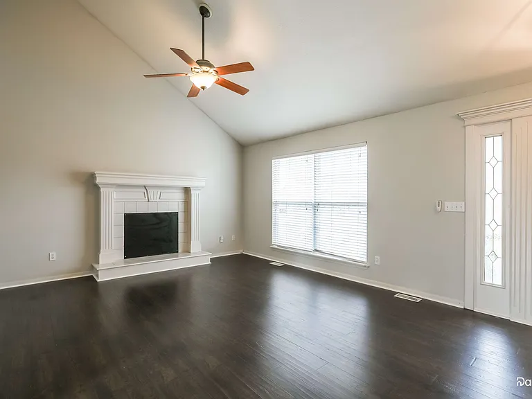 8116 N Spruce Ave — Photo 6