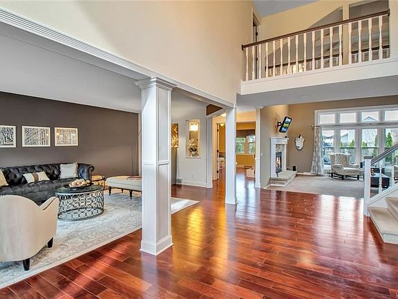 2nd image of 6316 Cloverleaf Cir