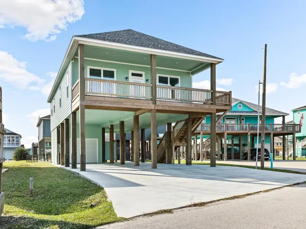 971 Tidelands Dr, Crystal Beach, TX 77650