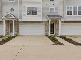 17583 Wildwood Ln, Cleveland, OH 44119