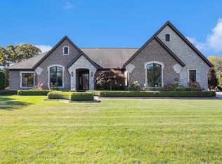 11400 Bayberry Dr, Romeo, MI 48065