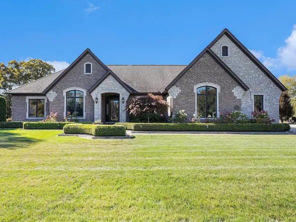 11400 Bayberry Dr, Romeo, MI 48065