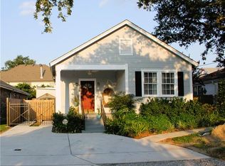 136 Metairie Ct, Metairie, LA 70001