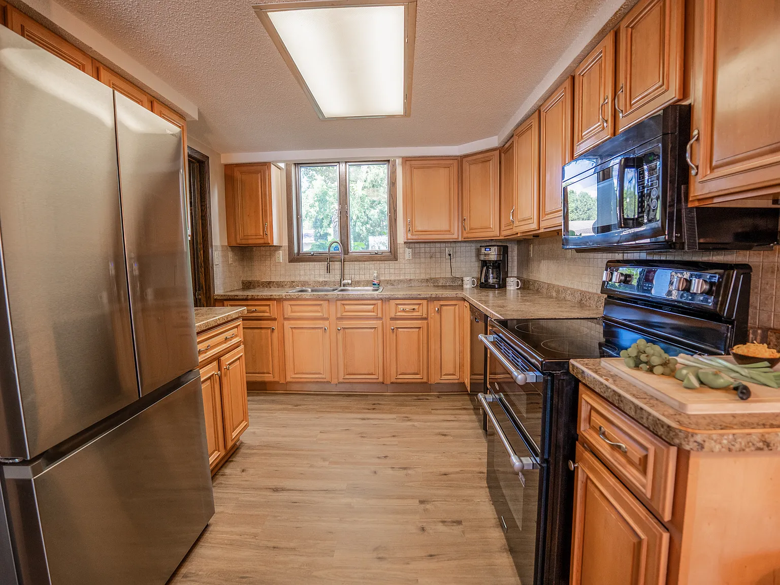 4 bed, 1606 sqft, $1,950 — Photo 4