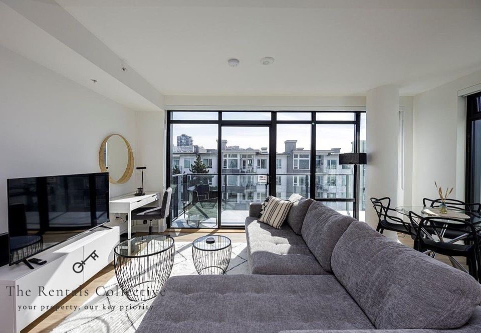 1st image of 311 W 1st St #404