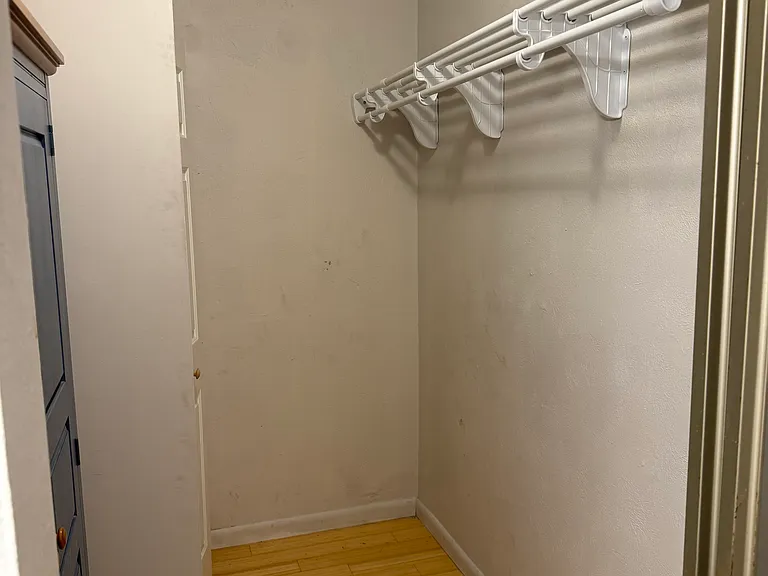 136 Monmouth Way — Photo 5