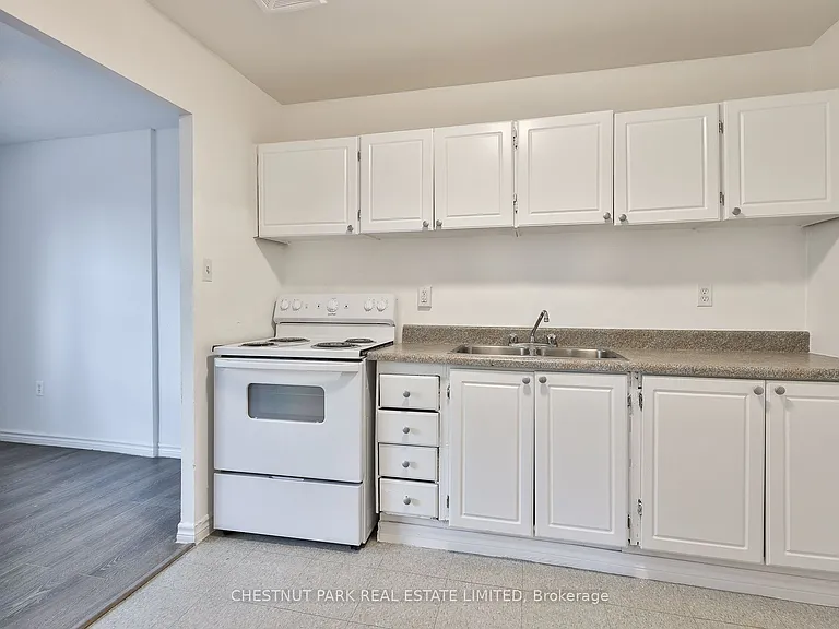 900 Glen St #218 — Photo 17