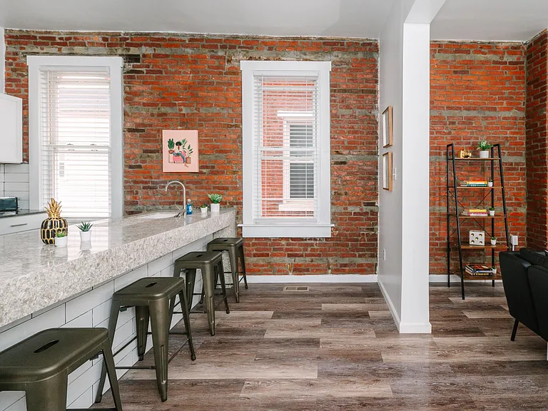 3204 Niagara St — Photo 5