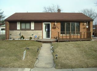 17207 Chicago Ave, Lansing, IL 60438