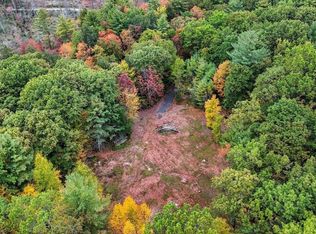 115 Crooked Ledge Rd, Southampton, MA 01073