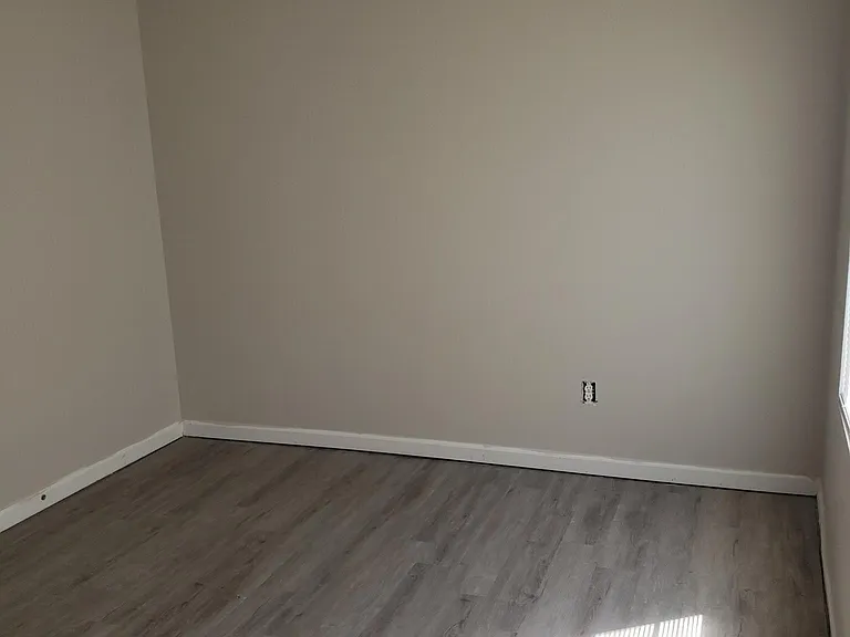 410 Sapphire Dr — Photo 11