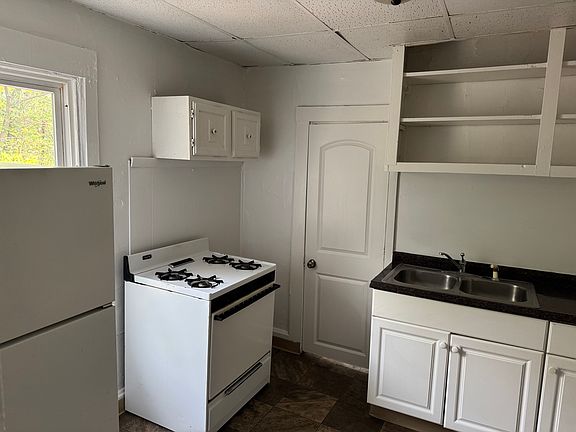 2nd image of 241 S Clark St APT 4