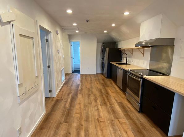 407 Jackson St #1/2