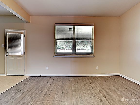 3rd image of 12118 Estelle Ln