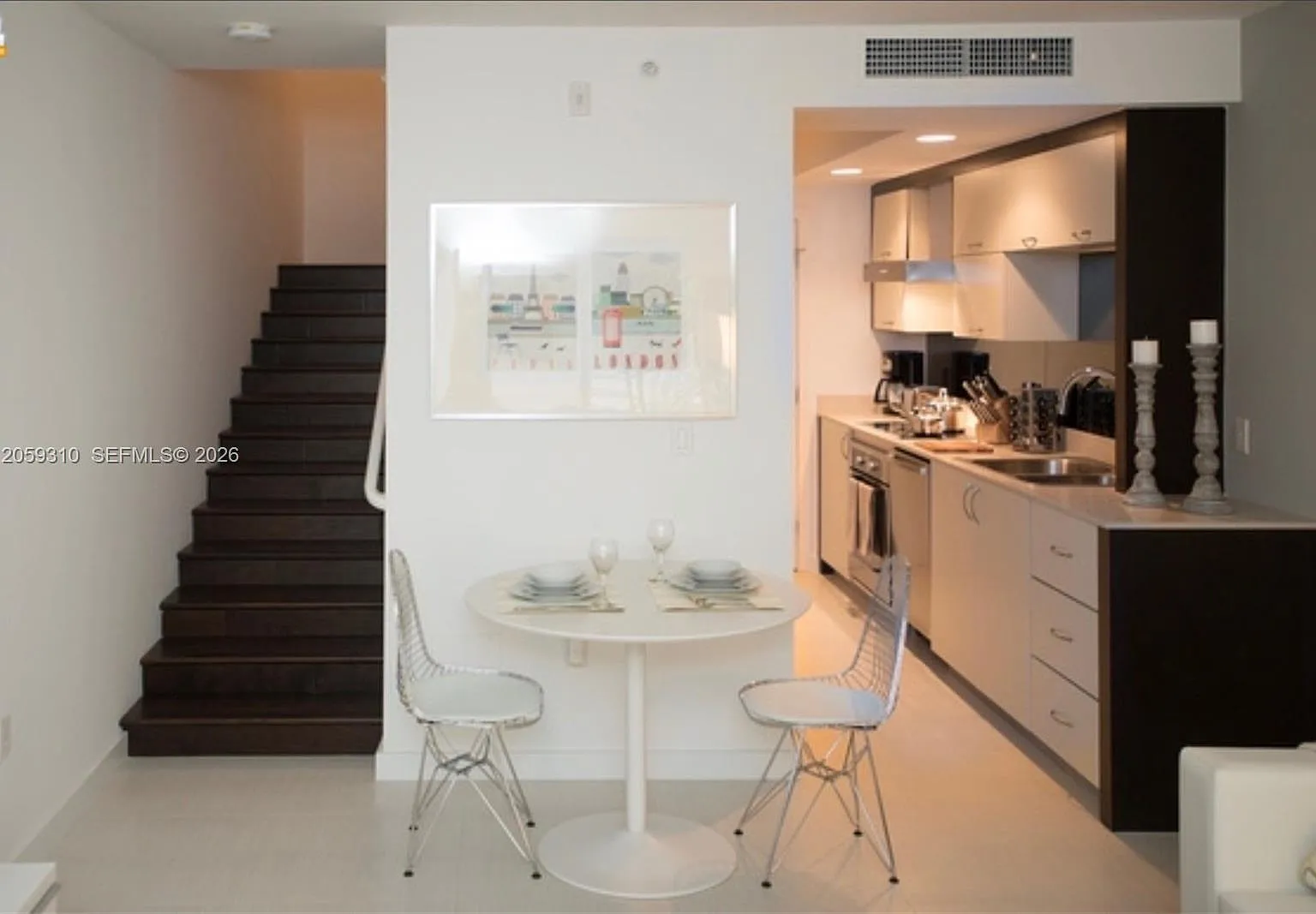 Park Villas Condo — Photo 3
