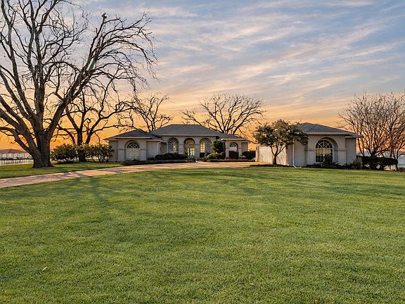 2nd image of 417 Pecan Point Dr