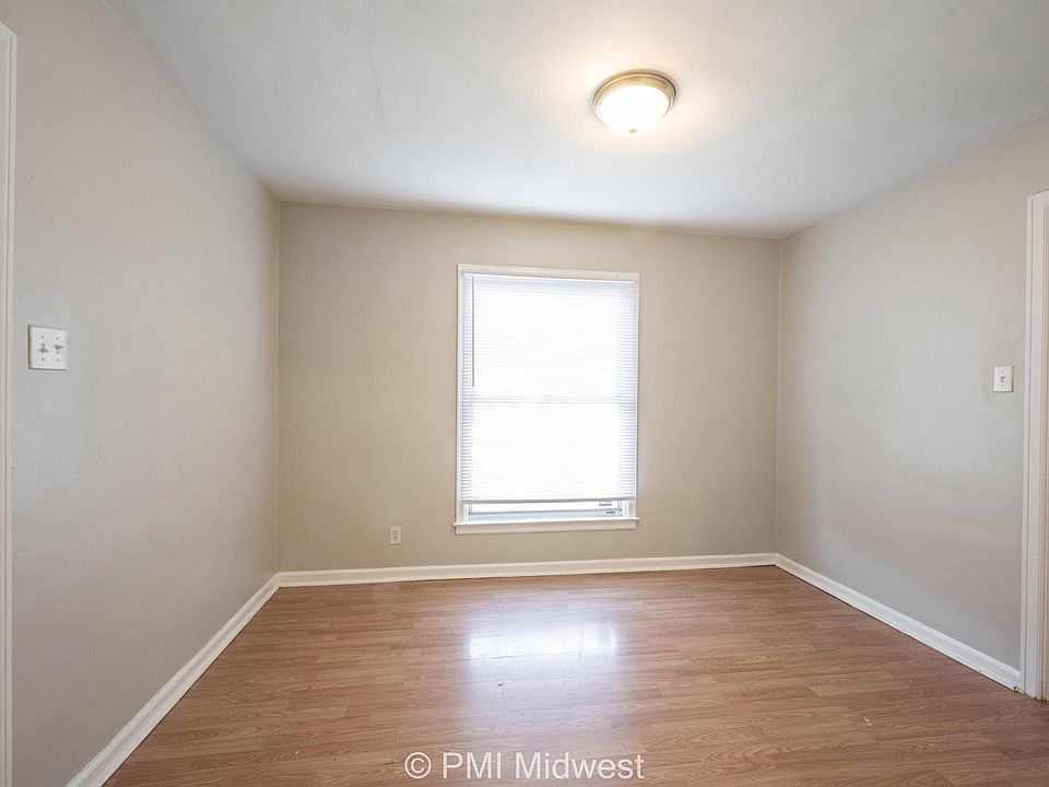 1st image of 4637 Rosslyn Ave