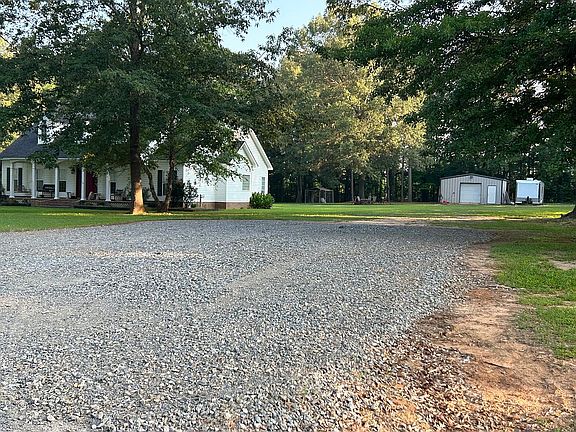 3rd image of 5805 Dogwood Hills Ext