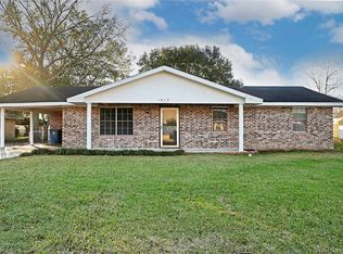 1617 Magnolia Dr, Jennings, LA 70546
