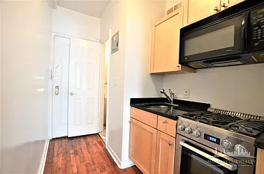 Rented by Manhattan Realty Group
